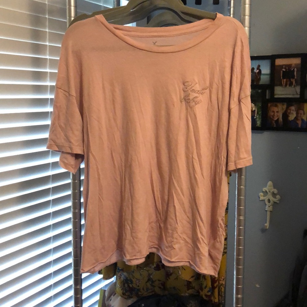 Loose fit American eagle baby pink shirt